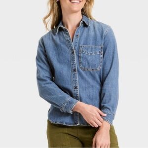 Universal Thread Classic Blue Denim Button Down Long Sleeve Shirt